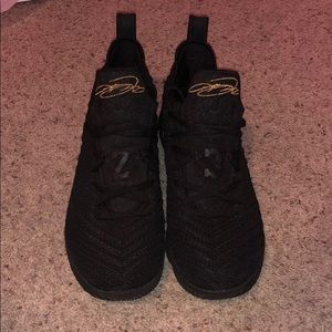 Nike Lebron 16 Im King Basketball Shoes